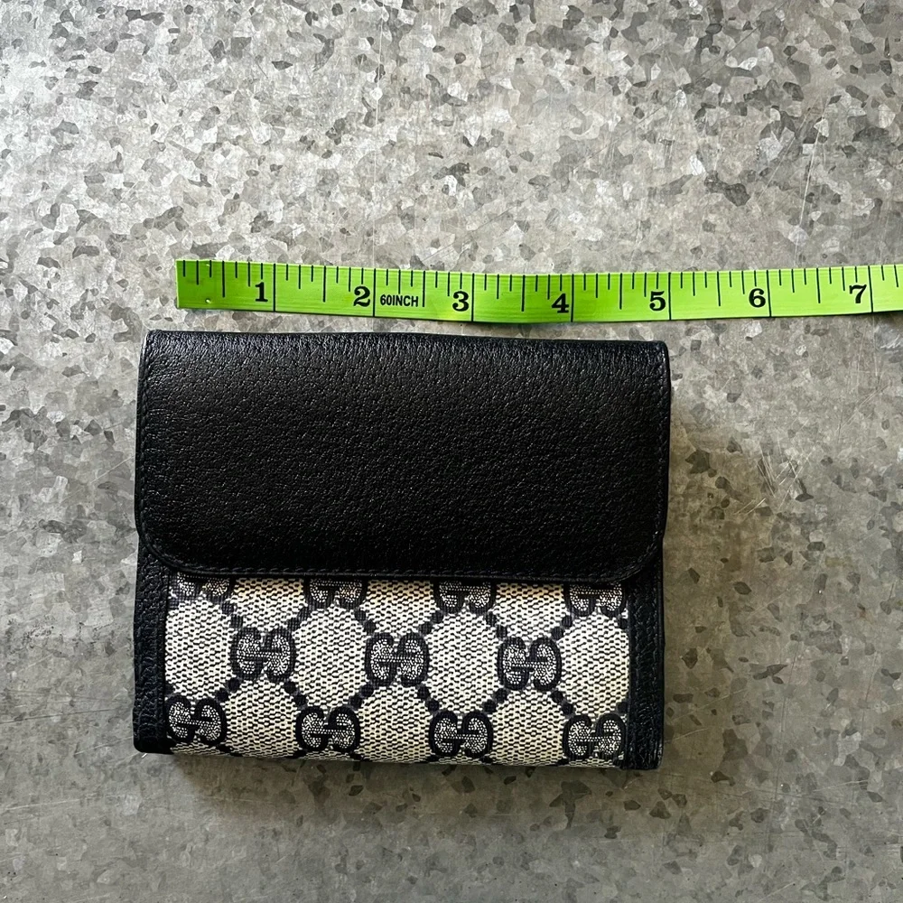 Vintage Gucci Wallet - Picture 3 of 8